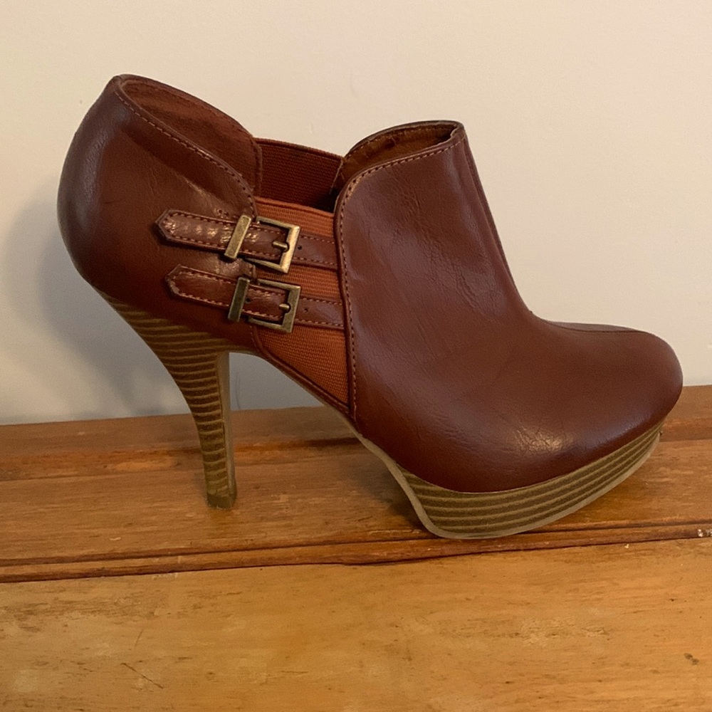 Shoe